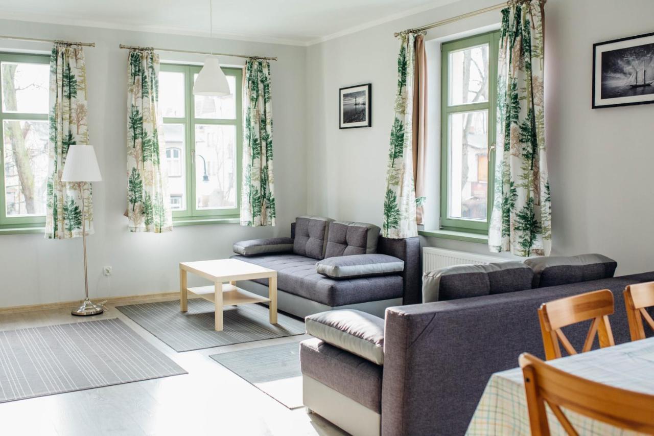 One-Bedroom Apartment,775502581:JPEG